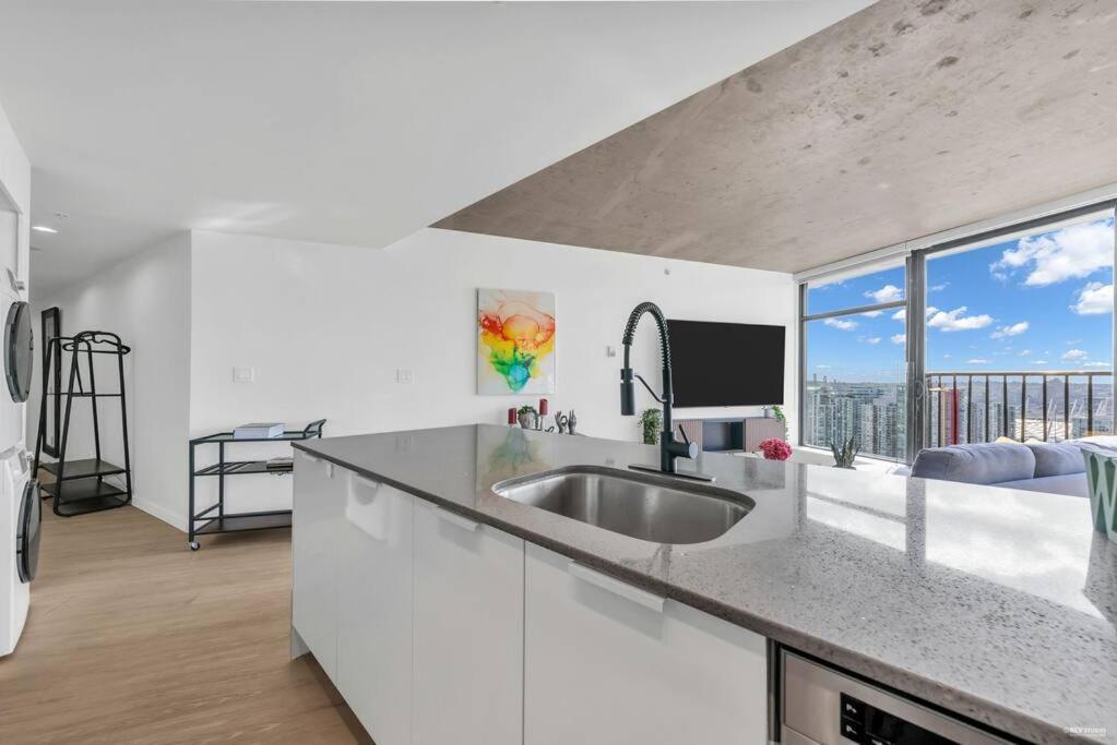 Skyview, 40Th Floor! 2Br Condo In Downtown Vancouver Exterior photo